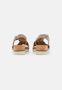 Gabor Comfort Sandalen met sleehak - muschel