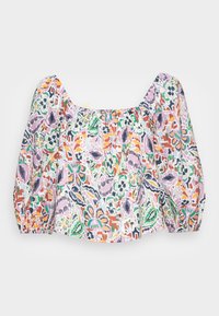 Bluse med puffede lange ærmer og elastisk firkantet halsudskæring, prydet med multikolorede blomster- og abstrakte mønstre på hvid baggrund.