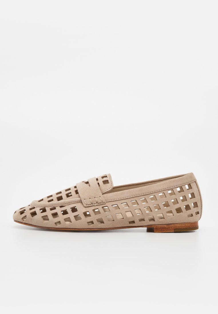 Zapatos sin cordones