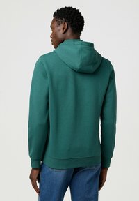 Wrangler SIGN OFF - Luvtröja - bistro green