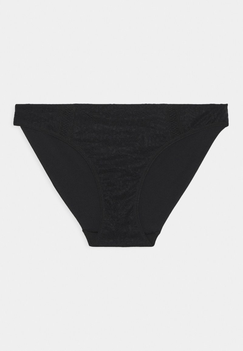 Sous-vêtements noirs avec une texture de tissu lisse, présentant un panneau en dentelle sur le devant et des côtés unis, offrant un design de brief classique.