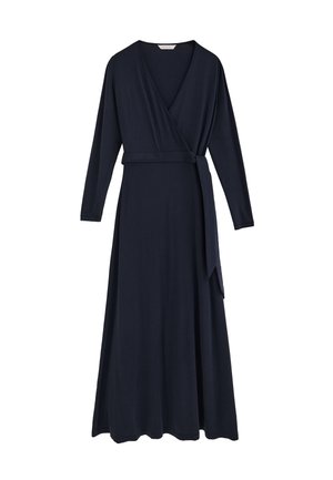 Vestido largo azul marino cruzado con escote en V, mangas largas y un cinturón de tela a juego atado en la cintura.