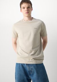 BOSS T-shirts basic - light beige