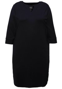 Schwarzes knielanges Kleid mit V-Ausschnitt, Dreiviertelärmeln und gerader Silhouette. Hergestellt aus glattem Stoff ohne auffällige Muster.