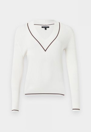 Pulover alb cu mâneci lungi, cu dungi, decolteu în V, margini maro la guler, manșete și tiv, și etichetă Armani Exchange în interiorul gulerului.