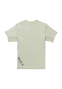 T-shirt verde chiaro a maniche corte realizzato in tessuto liscio. Presenta lati in rete e un accento in logo nero in basso a sinistra.