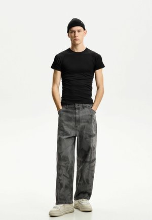 Bershka - Jeansy Relaxed Fit