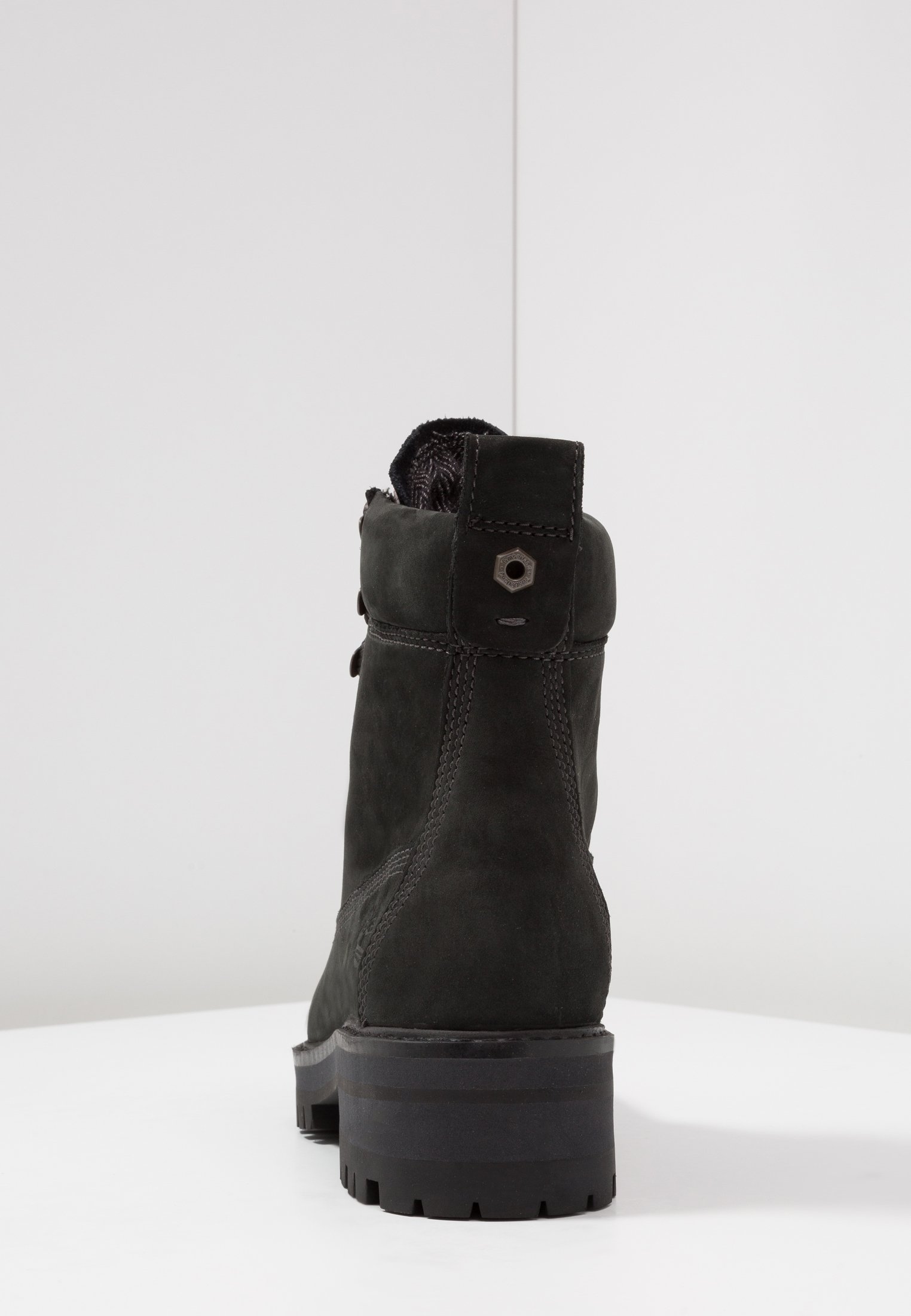 timberland courmayeur valley lace up black
