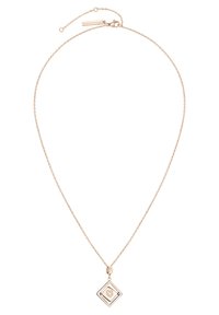 Rosaguld kæderekke med en diamanformet vedhæng med indlagt design og små sorte accenter. Enkel og elegant design.