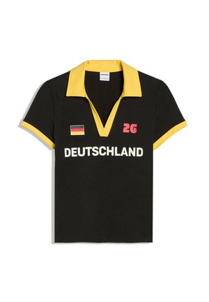 Bershka, FIFA WORLD CUP FITTED POLO SHIRT - Polo - black