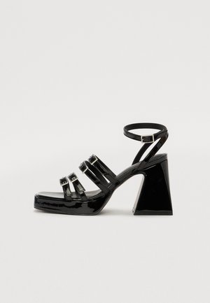 Sandaler med høye hæler - black