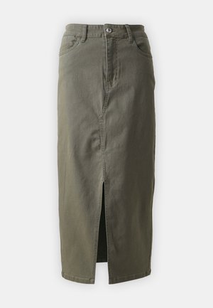 Saia de ganga verde oliva com fenda frontal, design de comprimento médio, estilo clássico de cinco bolsos e fecho de botão. Textura suave.