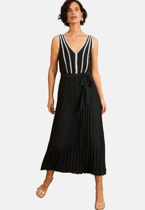 REGULAR FIT -  SLEEVELESS MIDI  - Freizeitkleid - black