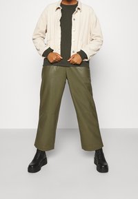 Obey Clothing Pitkähihainen paita - khaki