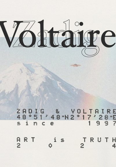 L'image présente le texte "Zadig & Voltaire" sur fond de paysage montagneux, incluant un OVNI et un arc-en-ciel, affiché dans différentes polices.