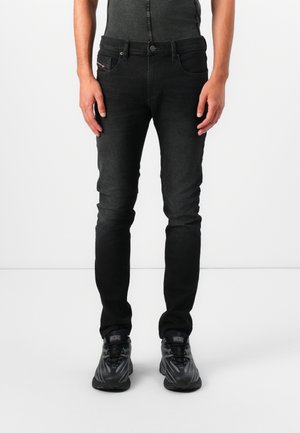 2019 D-STRUKT - Jeans a sigaretta - 02