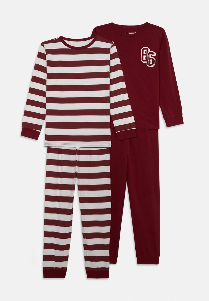 Deux ensembles de pyjamas : l'un avec des rayures horizontales bordeaux et blanches, et l'autre uni bordeaux avec un graphique "86". Fabriqué en coton doux.