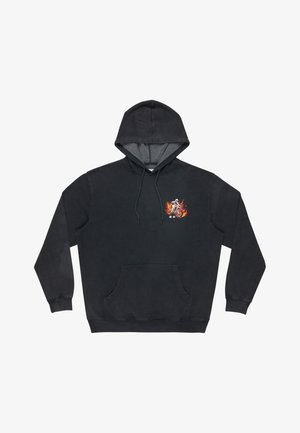 Sudadera negra con bolsillo frontal, capucha con cordón y un pequeño gráfico de un esqueleto entre llamas en la parte izquierda del pecho. Material de mezcla de algodón.