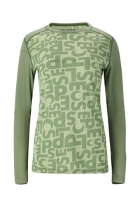 Groene longsleeve shirt met een herhaalde tekstpatroon in verschillende groen tinten. Gemaakt van een zachte, ademende stof met een ronde hals.
