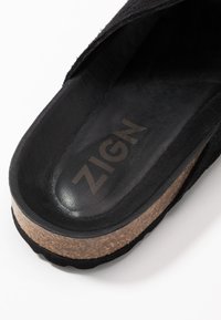 Thumbnail Image 3