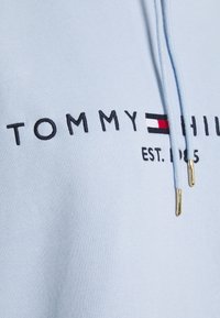 Tommy Hilfiger Felpa con cappuccio - light blue