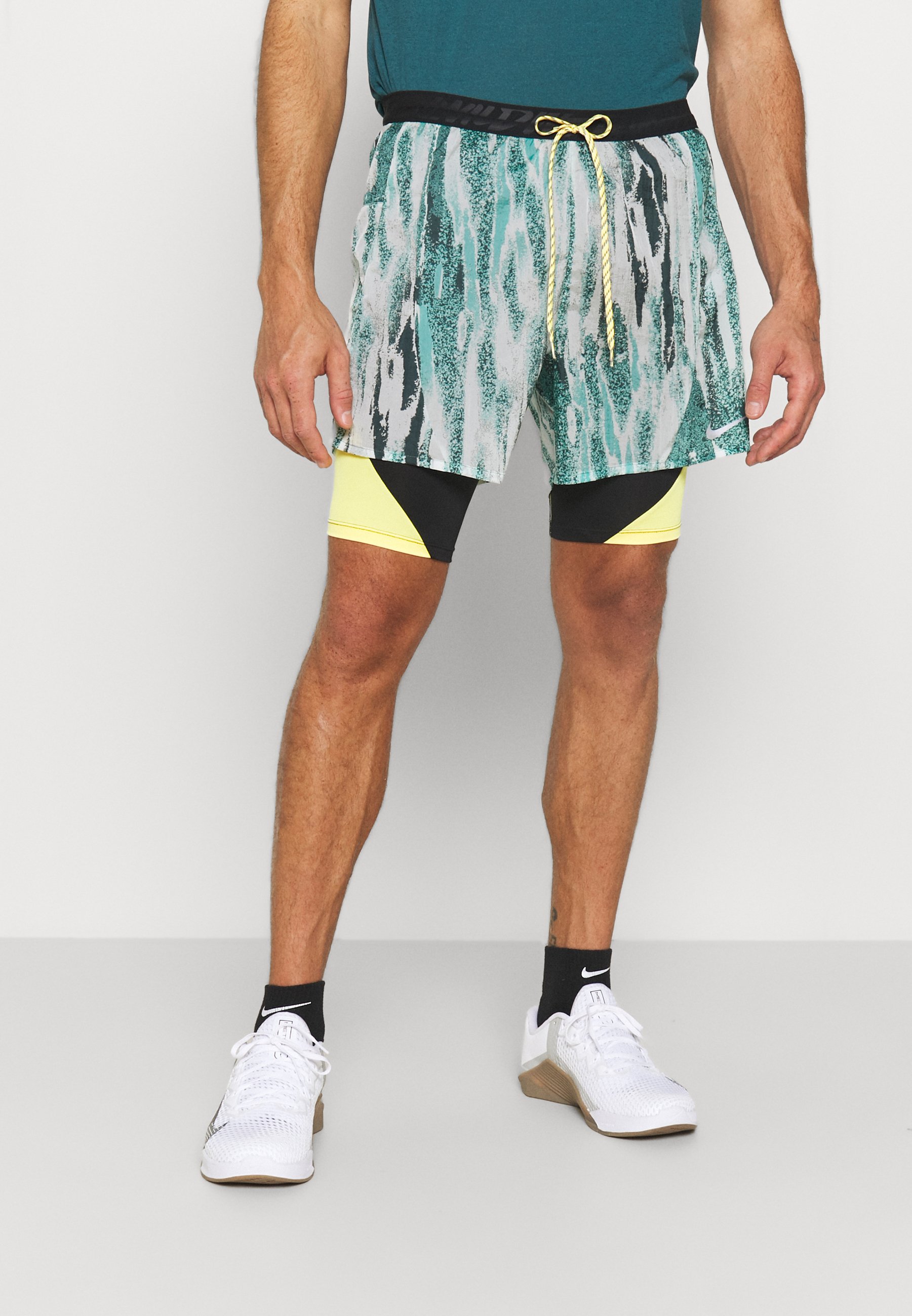 Nike Performance FLEX STRIDE 