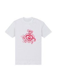 Camiseta de algodón blanca con un estampado gráfico rosa de tres personajes de dibujos animados rodeados de corazones. Mangas cortas, escote redondo.