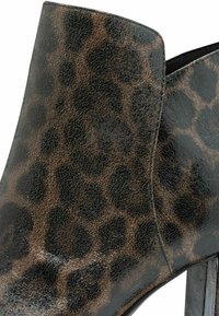 Tamaris High heeled ankle boots - leopard
