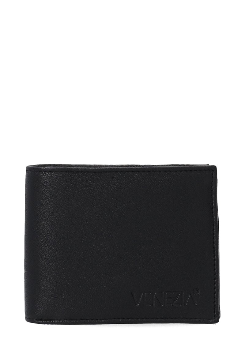 Sort læderpunge med en glat overflade, foldedesign, prægede logo på fronten og minimalistisk stil.