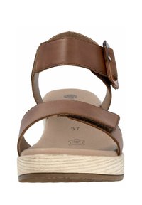 Sandalo in pelle marrone con due cinturini regolabili, fodera curva e suola a cuneo texturizzata. Taglia 37 visibile sulla soletta.