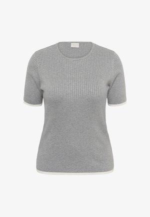 Top gri cu mâneci scurte și dungi, cu un decolteu rotund. Are detalii albe la mâneci și tiv, realizat dintr-un material moale și texturat.