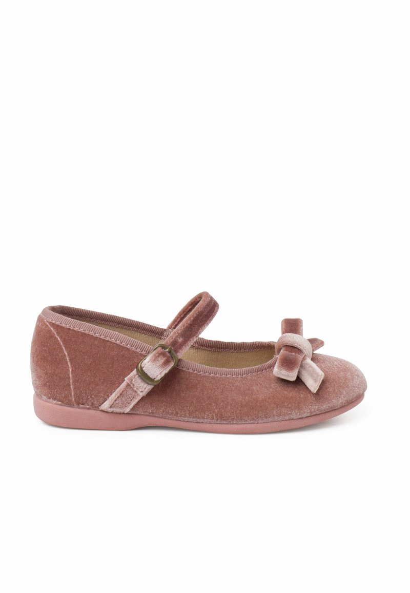 Samtene rosa Ballerina mit runder Spitze, verstellbarem Riemen und zwei vorderen Schleifen. Weiche Textur und profilsohle aus Gummi für Komfort.