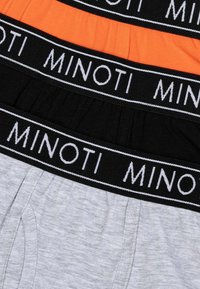 Tri parova muškog donjeg rublja s elastičnim crnim pojasom označenim "MINOTI." Boje: siva, crna i narančasta. Mekani pamučni materijal.