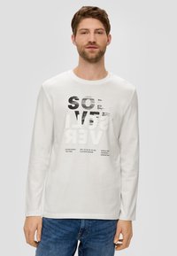 s.Oliver MIT LABEL - Langarmshirt - weiß