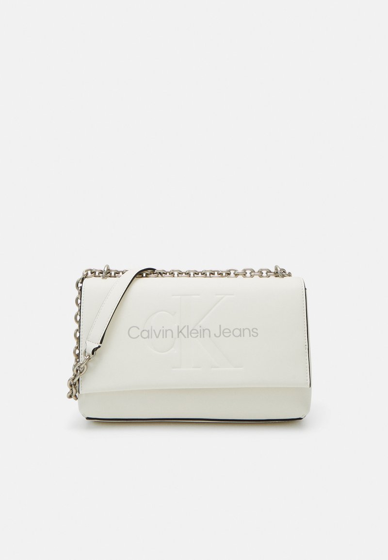Calvin Klein Jeans SCULPTED FLAP - Umhängetasche - white/silver 