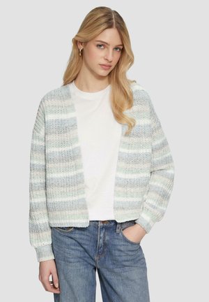 Lichtgewicht, gebreide cardigan met pastelblauwe en groene strepen, open voorkant en verlaagde schouders. Draag je over een witte t-shirt en denim jeans.