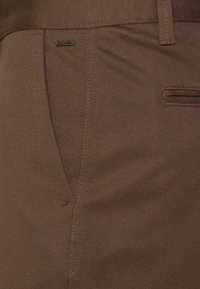 Only & Sons ONSMARK SLIM PANT - Chinos - dark brown