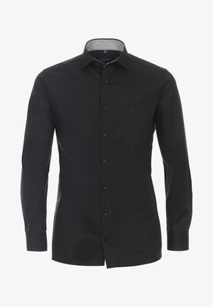 Czarna, męska koszula na długi rękaw z guzikami z przodu, kołnierzem typu kent i kieszenią na piersi, przedstawiona na białym tle.