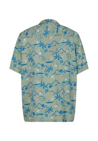 Kortærmet skjorte i lysegrønt stof med et blåt tropisk print med palmer, skyer og sejlbåde. Casual, afslappet pasform.