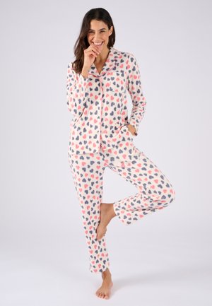 Set di pigiama in pile con motivi a cuore nei colori rosa, rosso e grigio. Maniche lunghe, camicia con bottoni e pantaloni con tasche. Tessuto morbido.