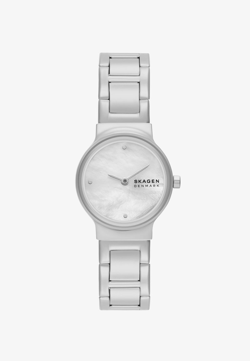 Sølv Skagen Denmark armbåndsur med metalledsrem, rund perlemorsskive, minimalistiske markeringer og to sølvfarvede visere.