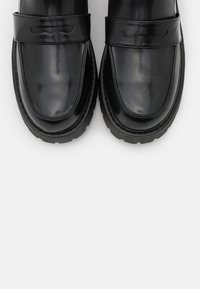 Monki Sapatos sem atacadores - black dark