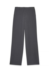 Sive široke hlače iz gladkega materiala, z klasičnim pasom, zanke za pas in stranskimi žepi. Brez vidnih vzorcev ali okrasnih elementov.