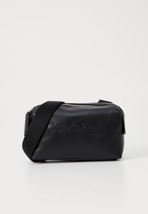 Calvin Klein, CAMERA BAG UNISEX - Torba preko tijela - black