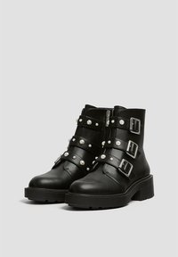 PULL&BEAR Nilkkurit - black