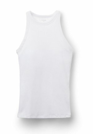 Débardeur blanc côtelé sans manches avec encolure ronde haute, style ajusté pour femmes, présenté sur fond blanc.