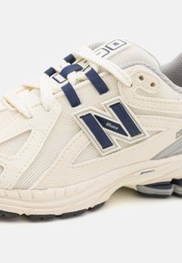 New Balance 1906 - Baskets basses - beige/black/grey
