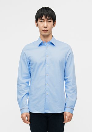 TAILORED FIT SHIRT - Hemd - light blue