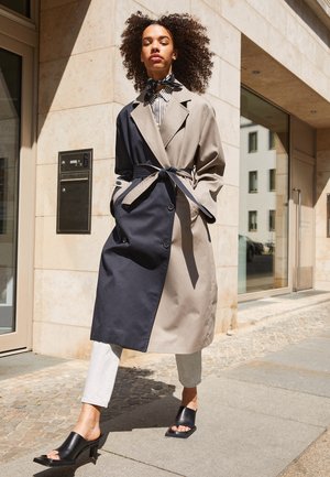 MANON - Trench - black/laurel oak