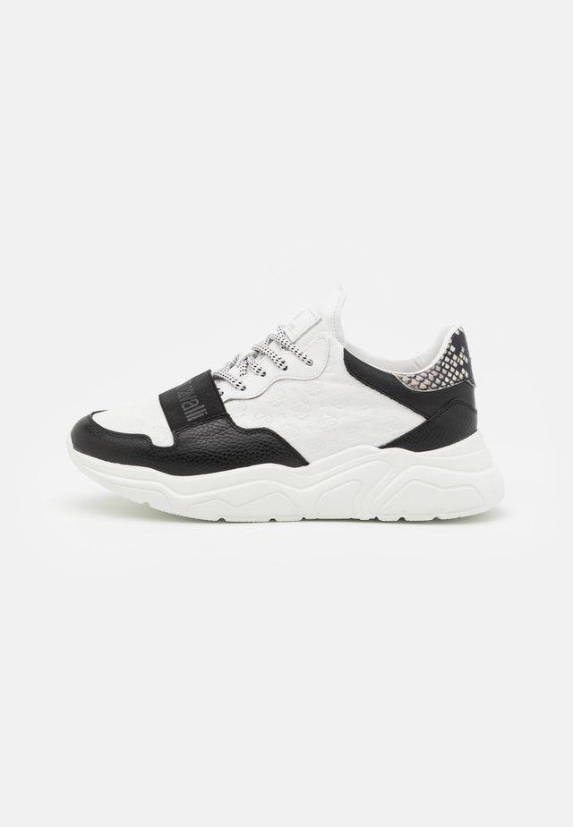 Trainers - white/black